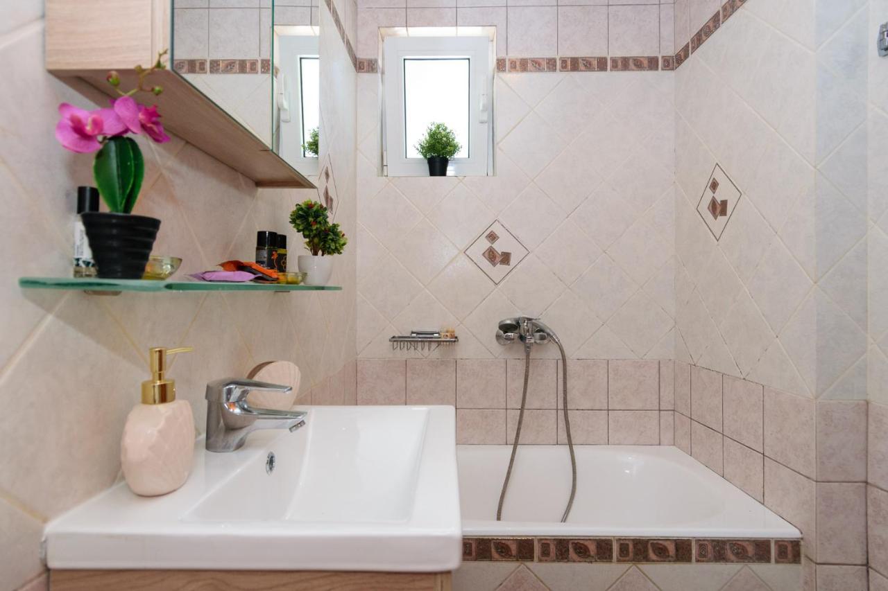 Central Penthouse In Quiet Neighborhood Near Sandy Beach 하니아 외부 사진